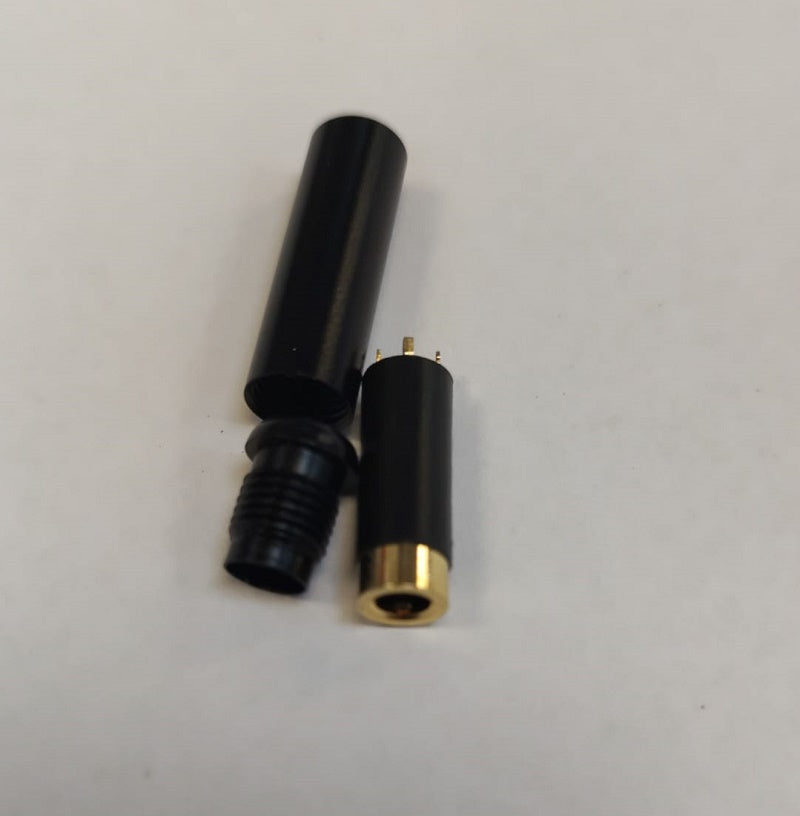 Mufa mama JACK 3.5 mm 4Pini 4 Contacte metal negru cu aurit carcasa slim