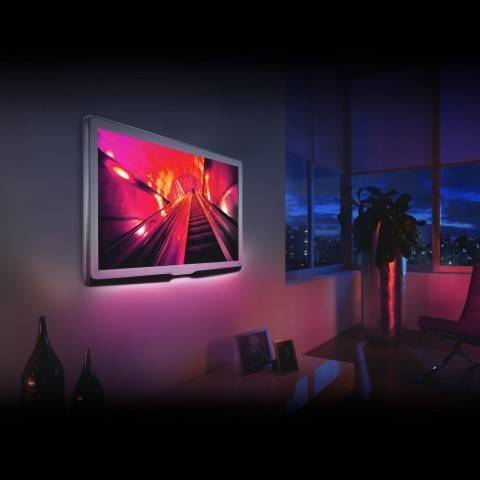 Banda LED iluminare fundal TV 24-60" RGB Phenom