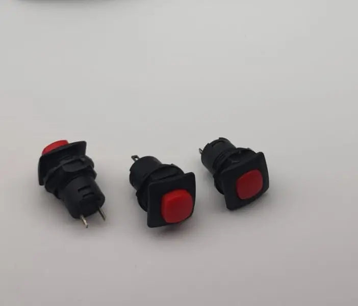 Push Buton cu retinere "NO" patrat plastic 15x15x30mm 1A/250V