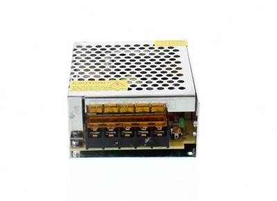 Sursa in comutatie AC-DC 60W 12V 5A WELL